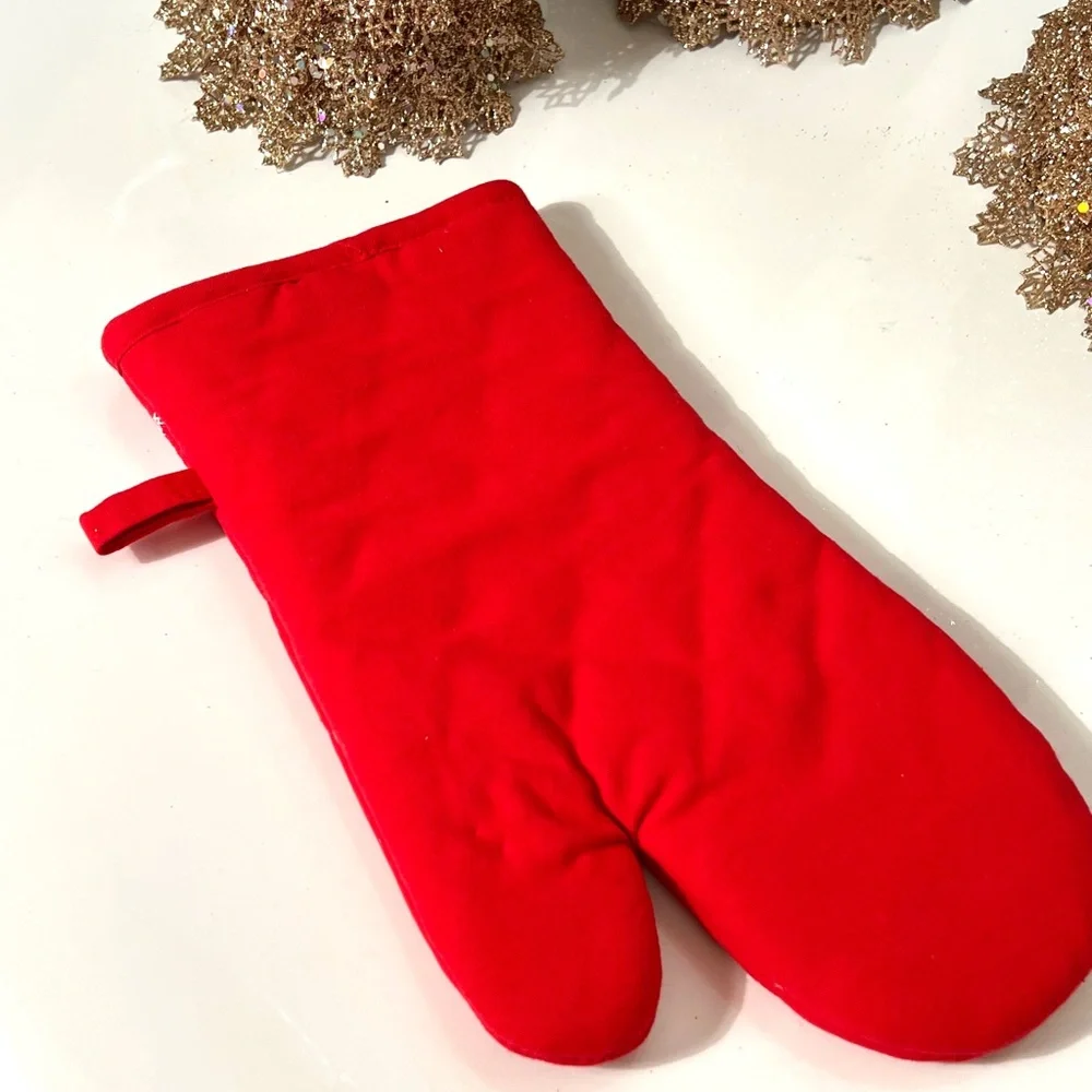 Sur La Table Snowflake Stitch Red Oven Mitt NEW with Tags